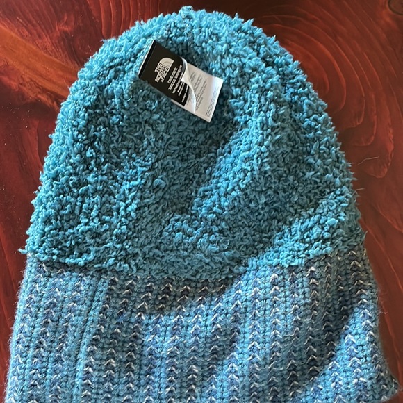 North Face Beanie - Picture 3 of 6